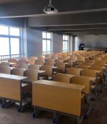 武汉市智工职业技术学校教室环境